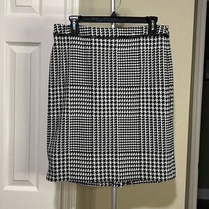 Talbots Houndstooth Short Skirt with Black Trim Size 10P